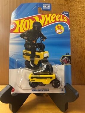 Hot Wheels Honda Motocompo Toy Motorcycle - Yellow